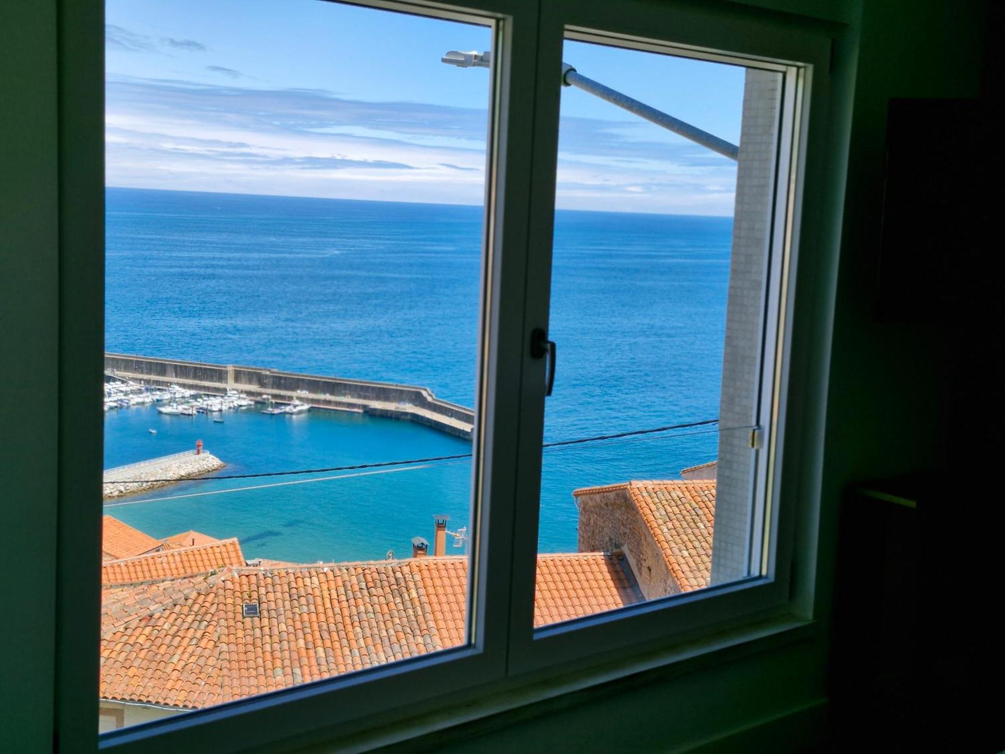 Casa Laurentina Lastres Bagian luar foto